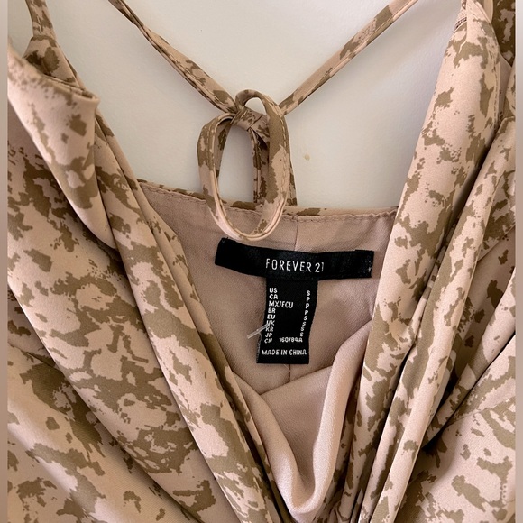 NWOT Forever 21 Ruched Drawstring Midi Dress Size Small - Picture 3 of 6